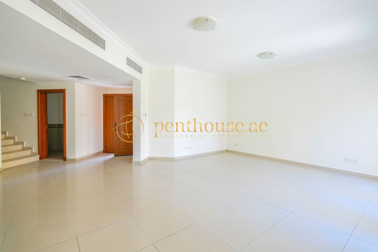 Townhouse in Dubai, UAE, 531 m² - picture 4