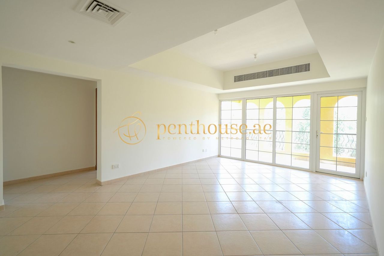 Townhouse in Dubai, UAE, 531 m² - picture 5