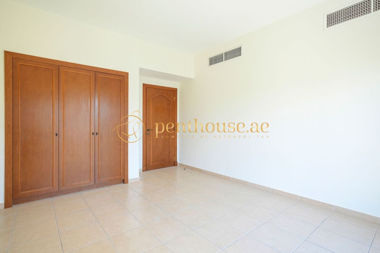 Townhouse in Dubai, UAE, 531 m² - picture 10