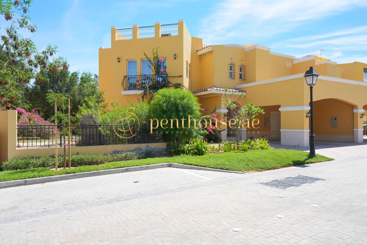 Townhouse in Dubai, UAE, 531 m² - picture 13