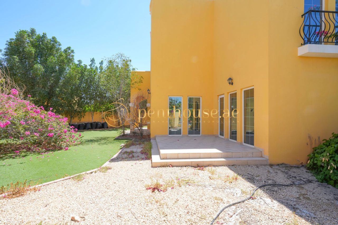 Townhouse in Dubai, UAE, 531 m² - picture 14