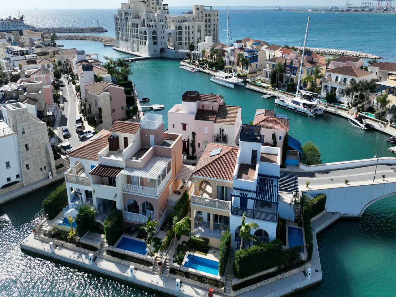 Casa en Limasol, Chipre, 243 m² - imagen 1