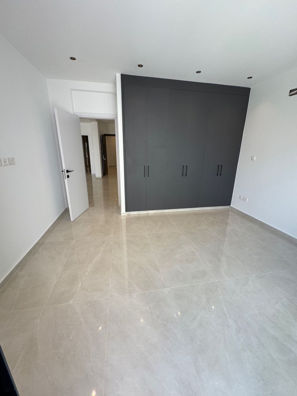Apartamento en Limasol, Chipre, 263 m² - imagen 3
