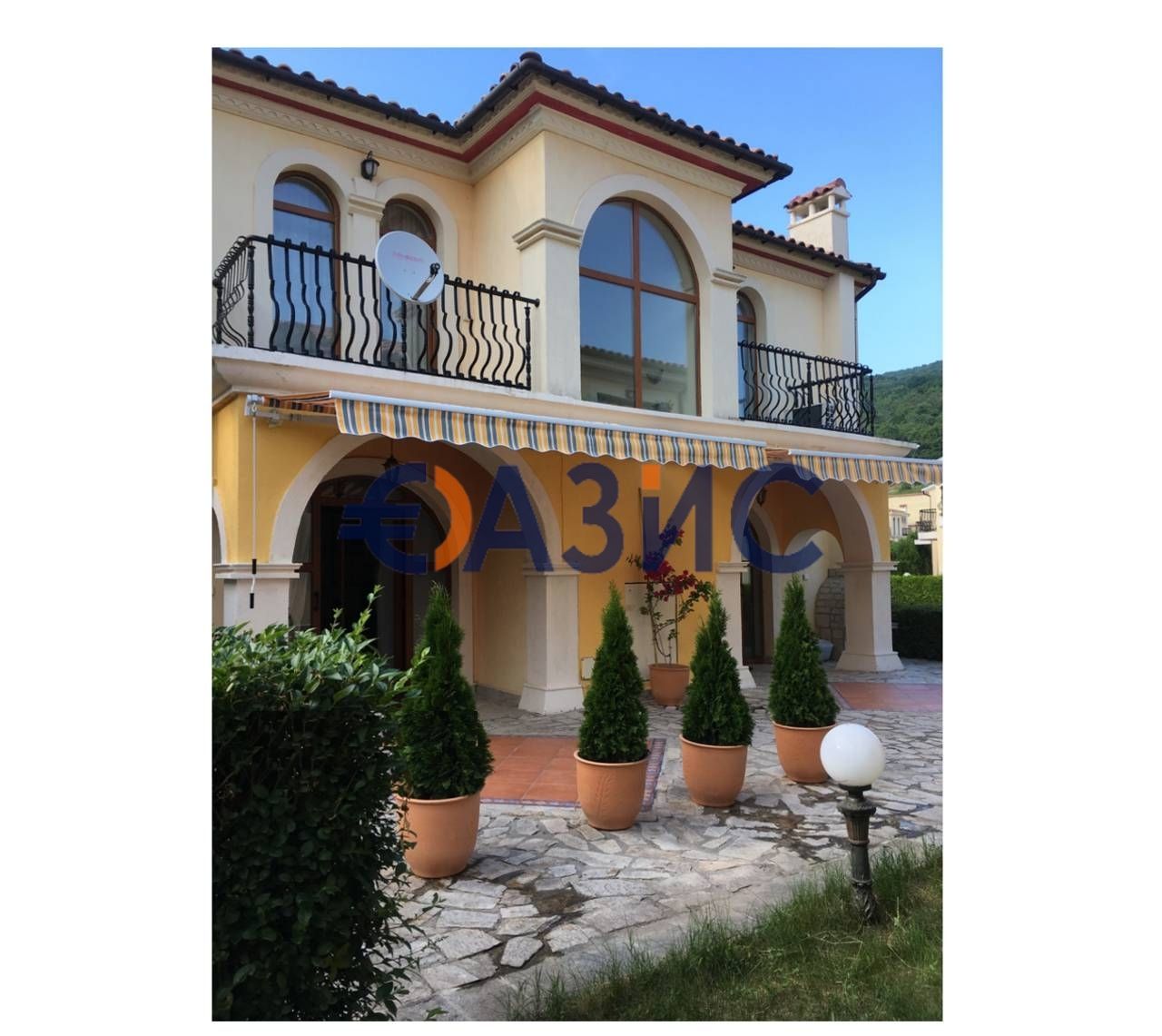 House in Elenite, Bulgaria, 216.9 m² - picture 1