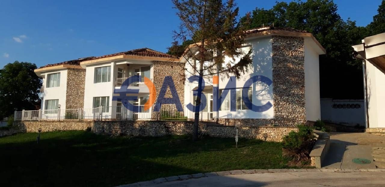 Hotel en Obrochishte, Bulgaria, 2 564 m² - imagen 1