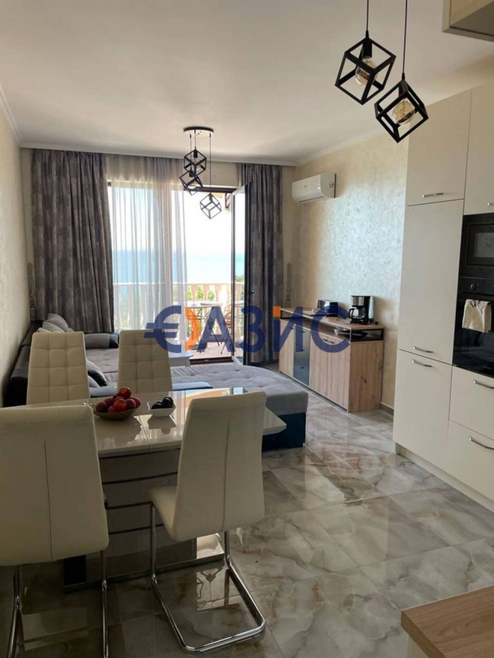 Appartement à Nessebar, Bulgarie, 114.7 m² - image 1