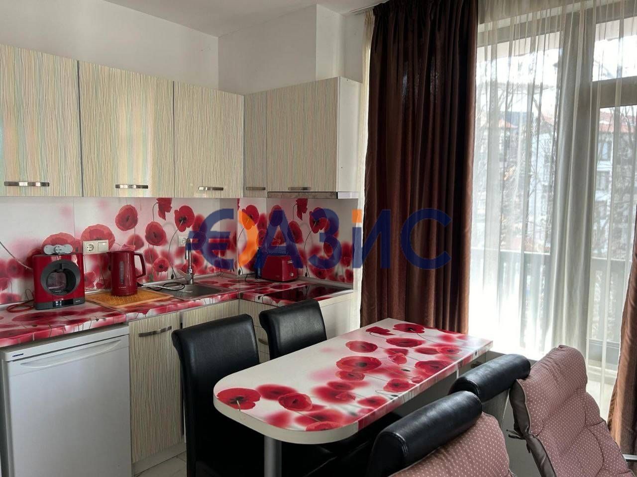 Apartment in Primorsko, Bulgaria, 77 m² - picture 1