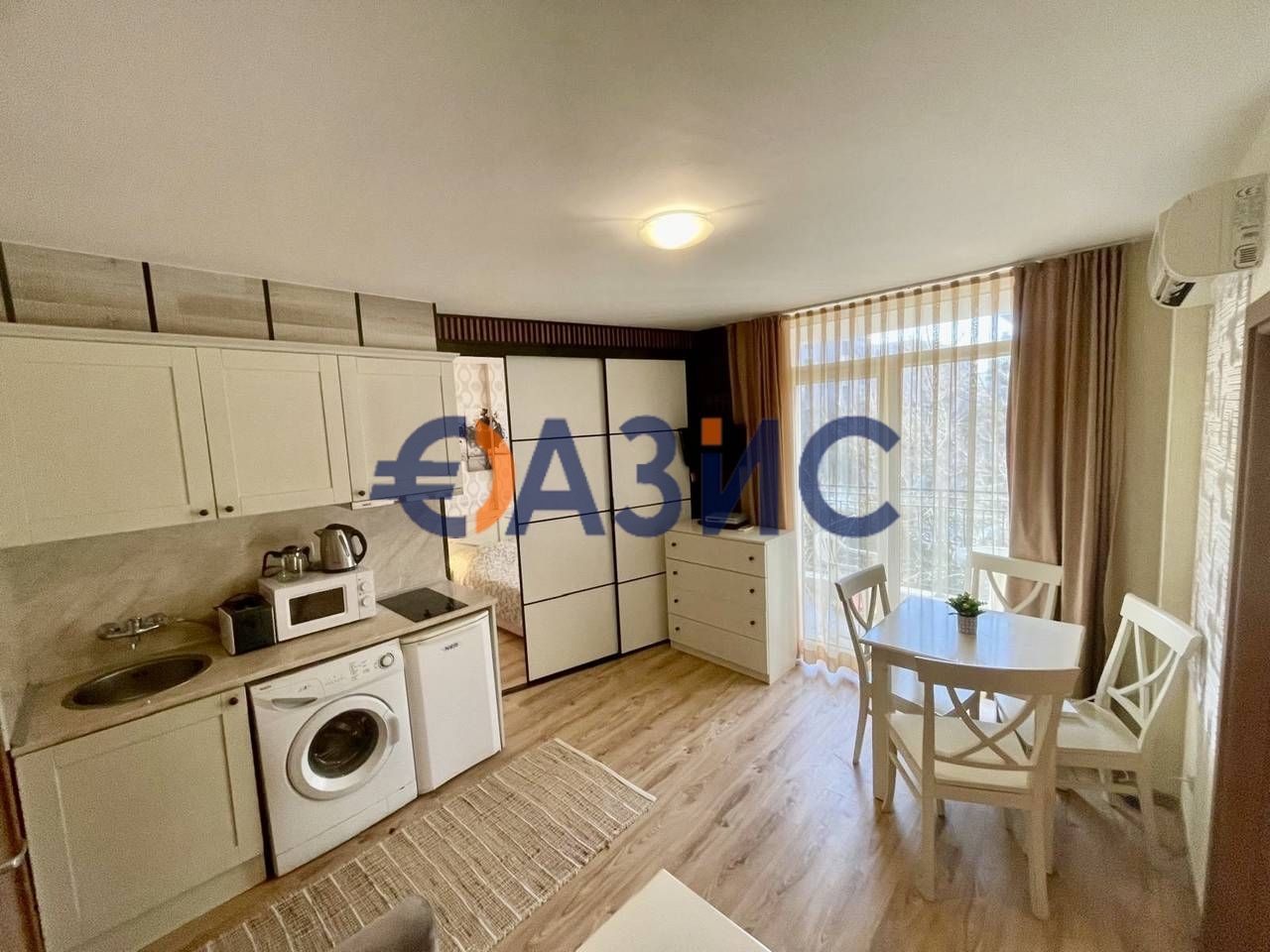 Appartement à Slantchev Briag, Bulgarie, 65 m² - image 1