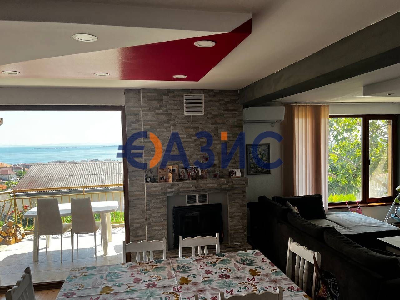 Casa en Sveti Vlas, Bulgaria, 303 m² - imagen 1