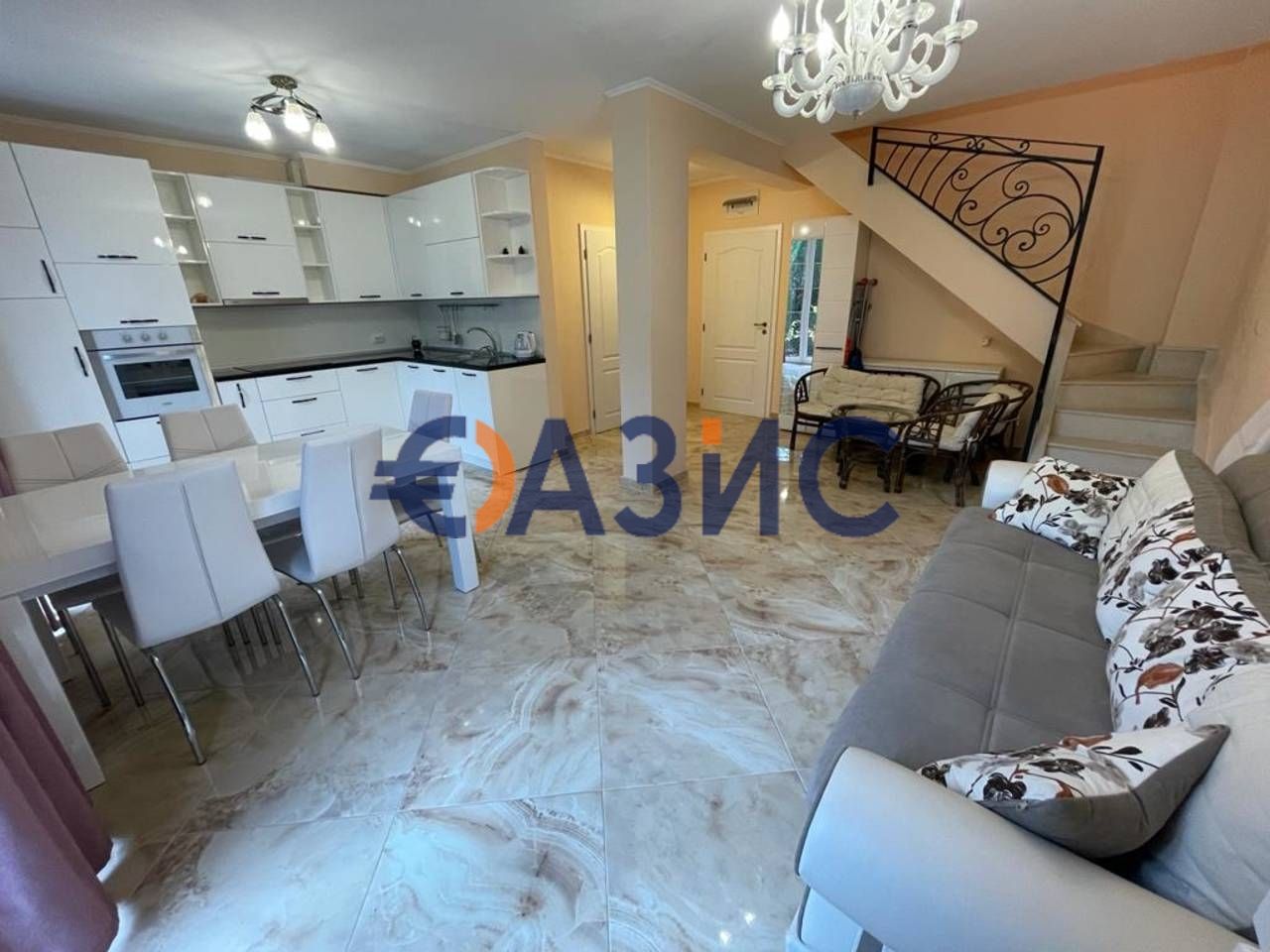 Appartement à Slantchev Briag, Bulgarie, 99 m² - image 1