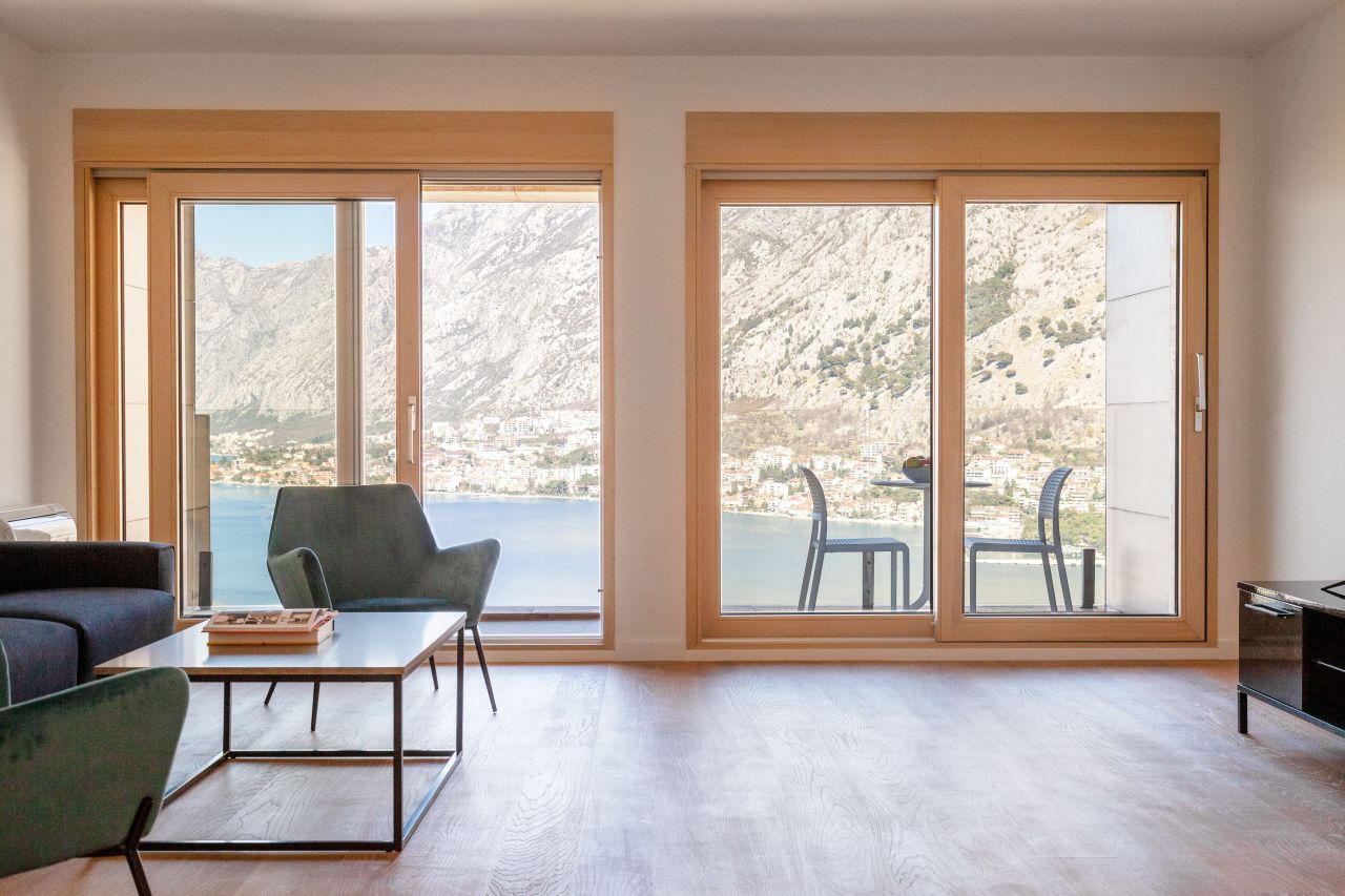 Wohnung in Kotor, Montenegro, 253 m² - Foto 1