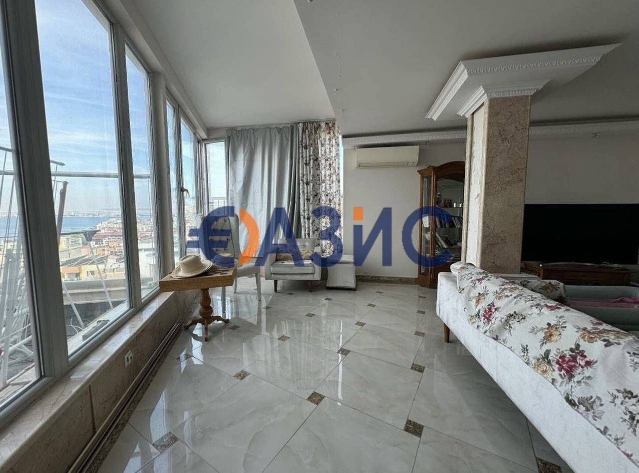 Apartment in Sveti Vlas, Bulgaria, 180 m² - picture 1