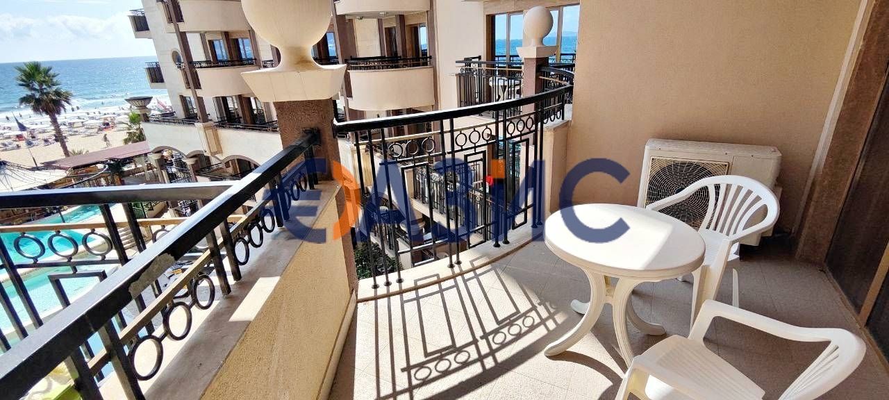 Appartement à Slantchev Briag, Bulgarie, 92 m² - image 1
