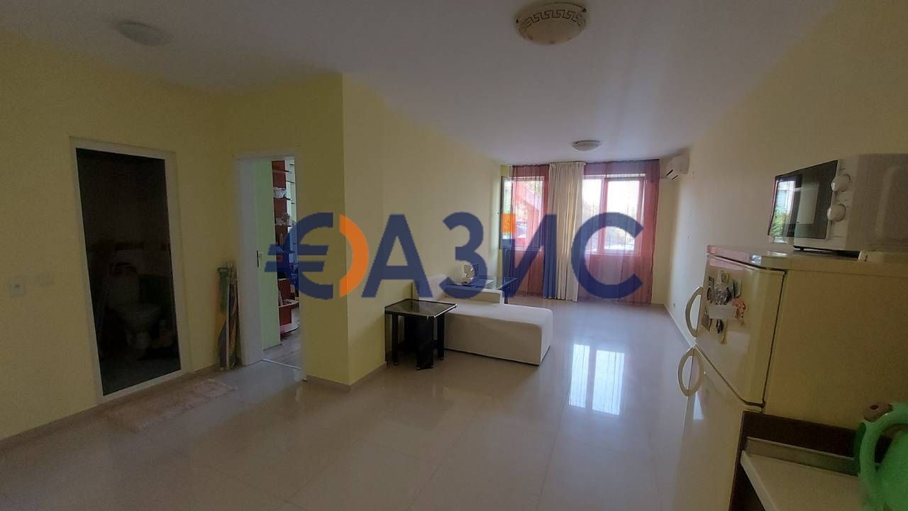 Apartment in Pomorie, Bulgaria, 64 m² - picture 1