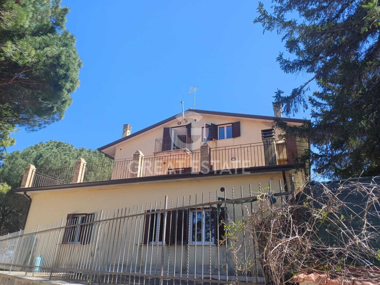 Villa in Bettona, Italy, 412 m² - picture 1