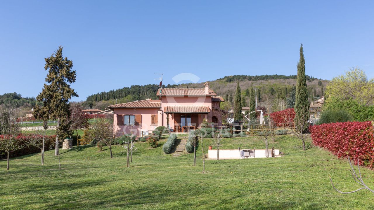 Villa à Sarteano, Italie, 204.45 m² - image 1