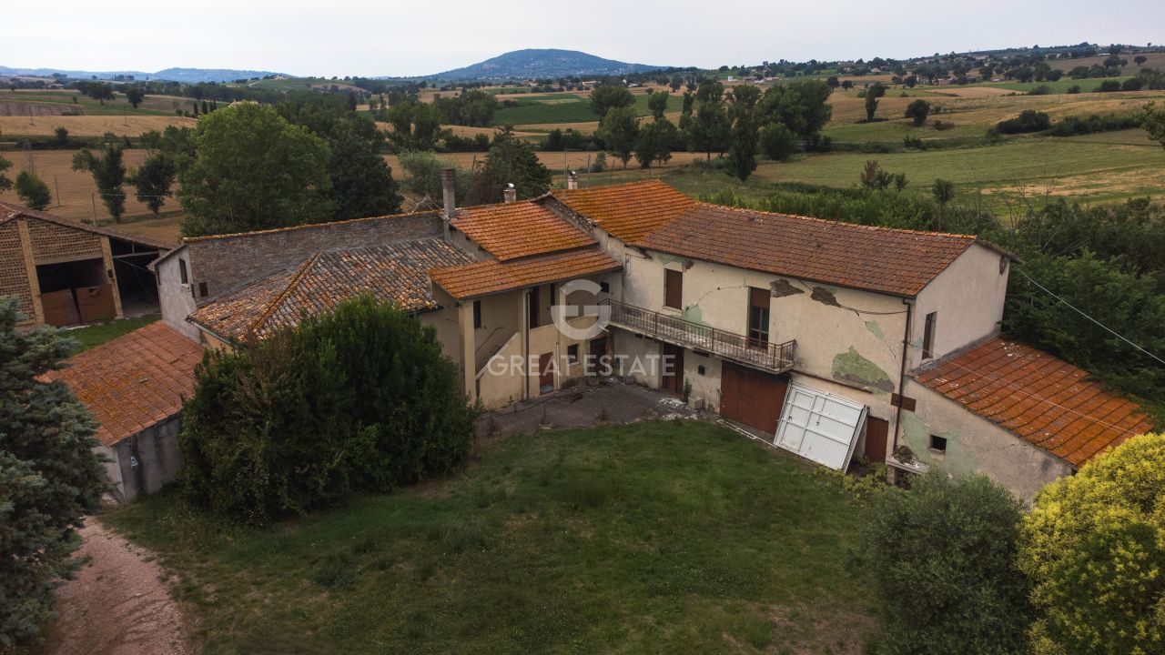 Maison à Montefalco, Italie, 514 m² - image 2