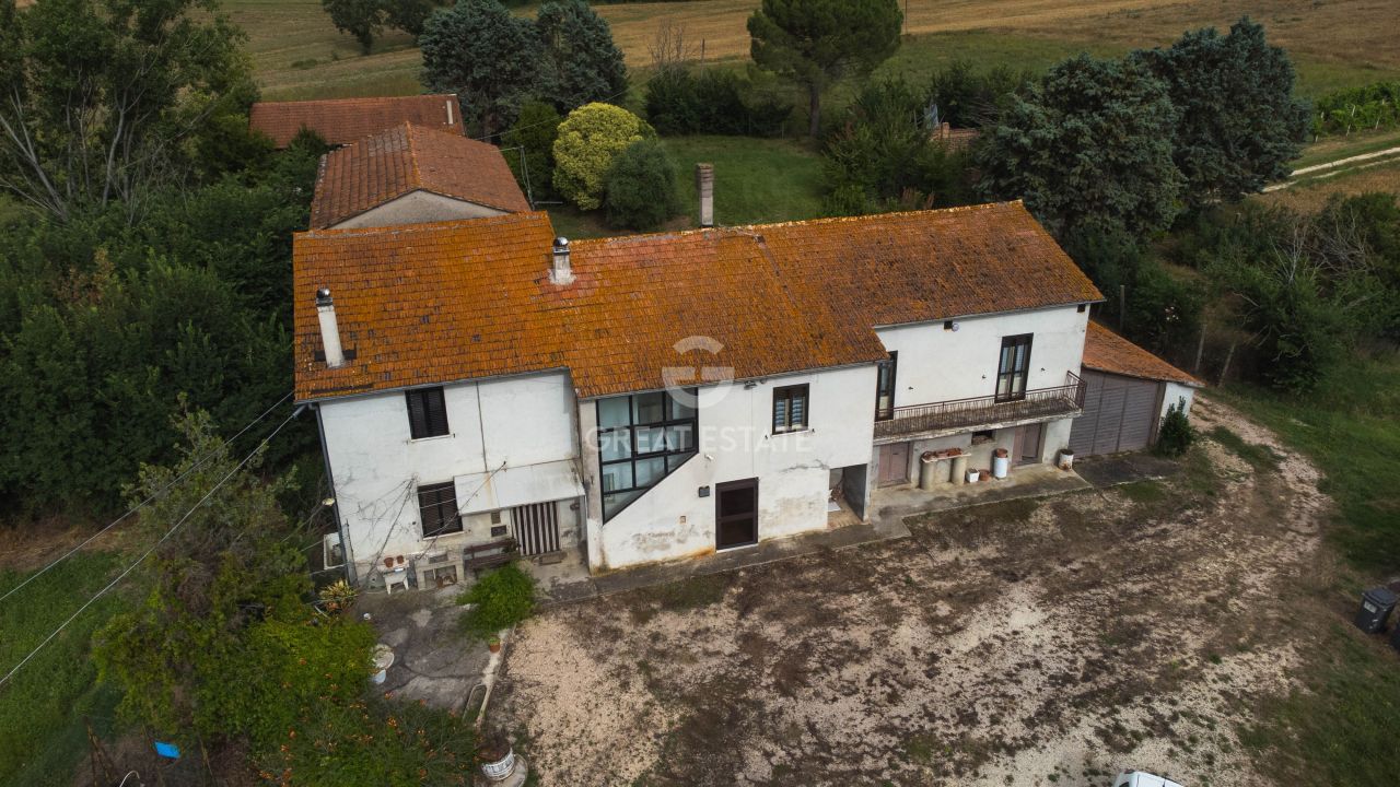Maison à Montefalco, Italie, 514 m² - image 5