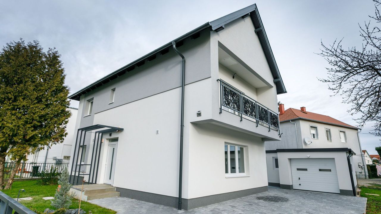Maison à Hévíz, Hongrie, 110 m² - image 1