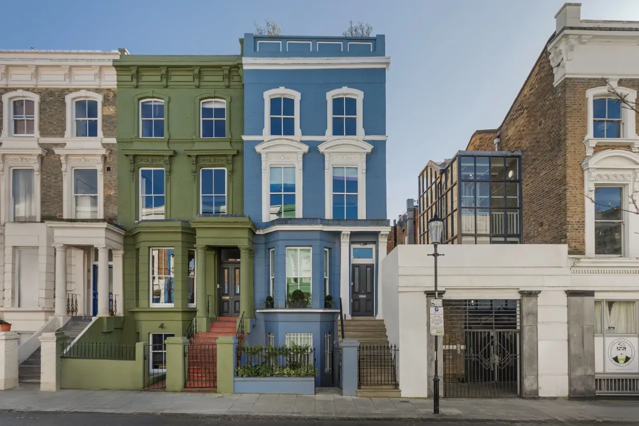 Townhouse in London, United Kingdom, 281 m² - picture 1