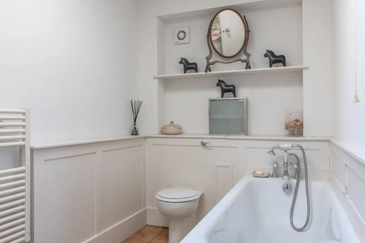 House in London, United Kingdom, 239 m² - picture 11