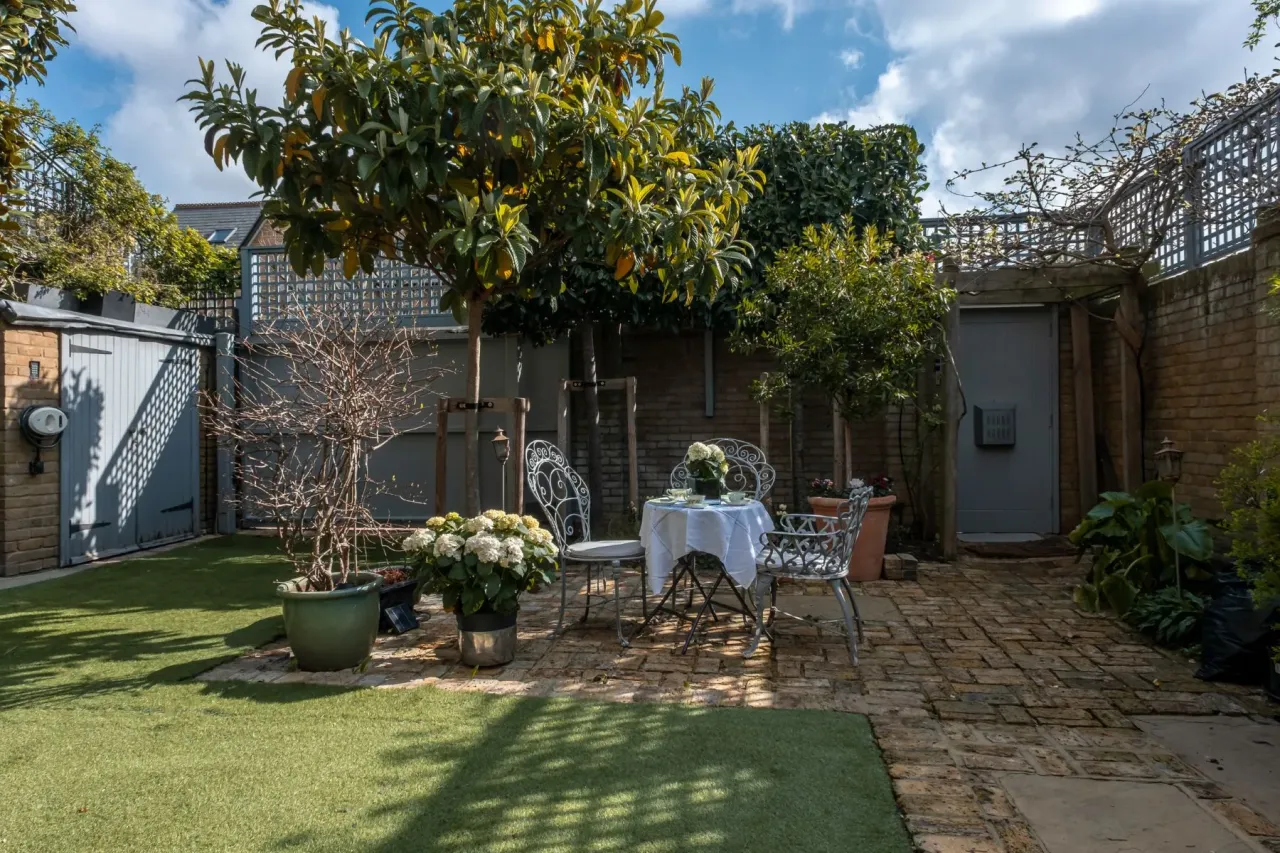 House in London, United Kingdom, 239 m² - picture 17