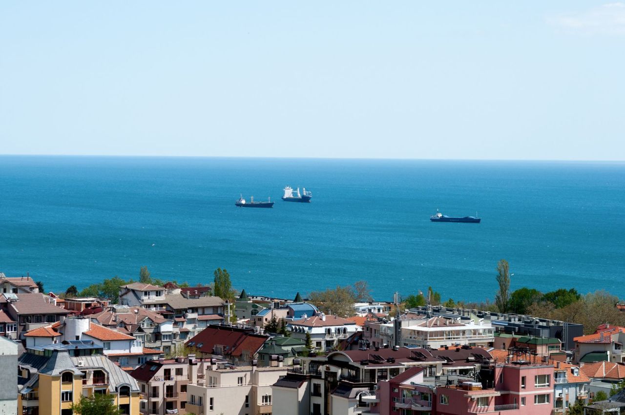 Appartement à Varna, Bulgarie, 179 m² - image 1