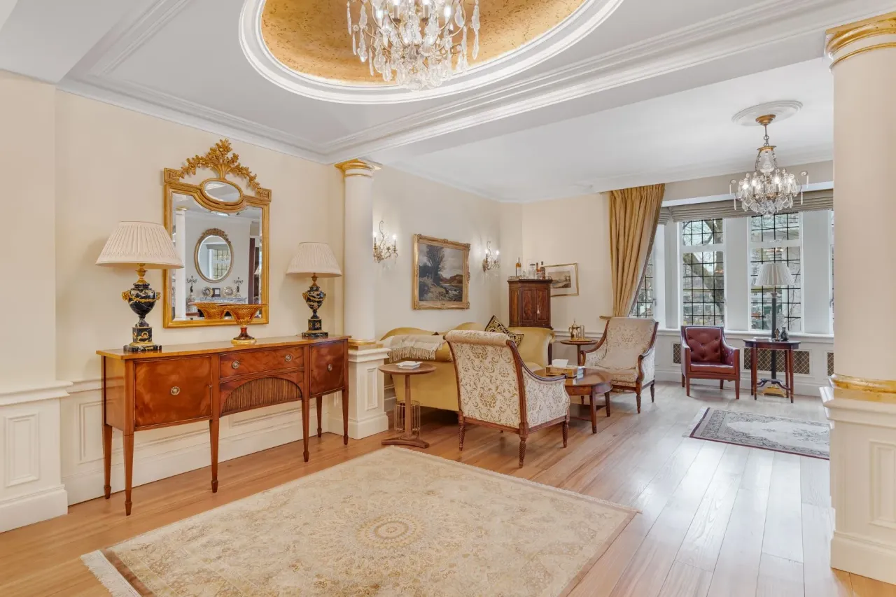 Apartment in London, United Kingdom, 130 m² - picture 5