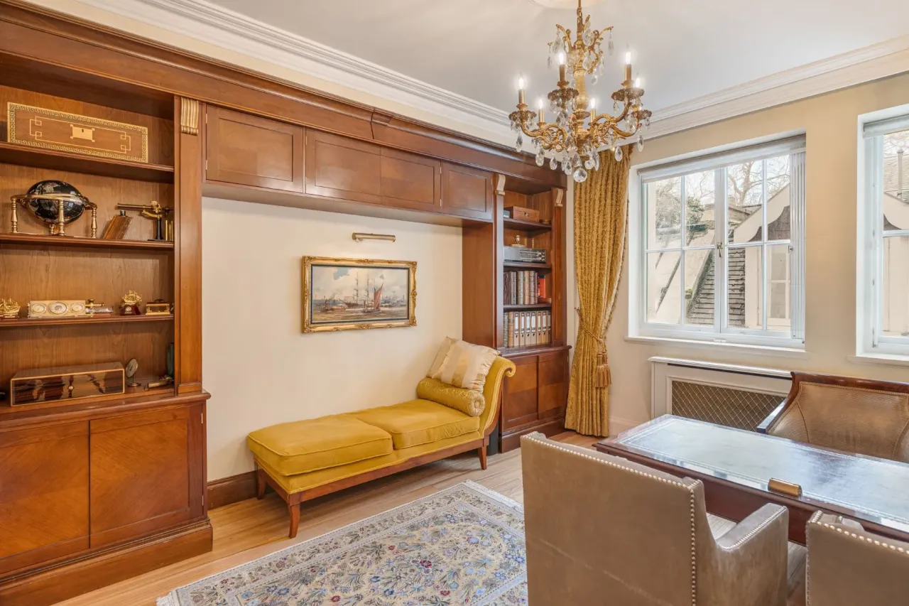 Apartment in London, United Kingdom, 130 m² - picture 6