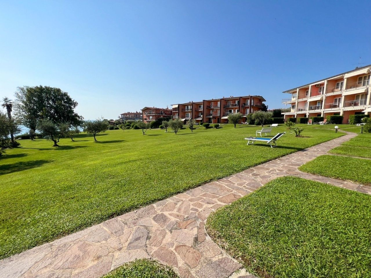 Apartamento por Lago de Garda, Italia, 50 m² - imagen 14