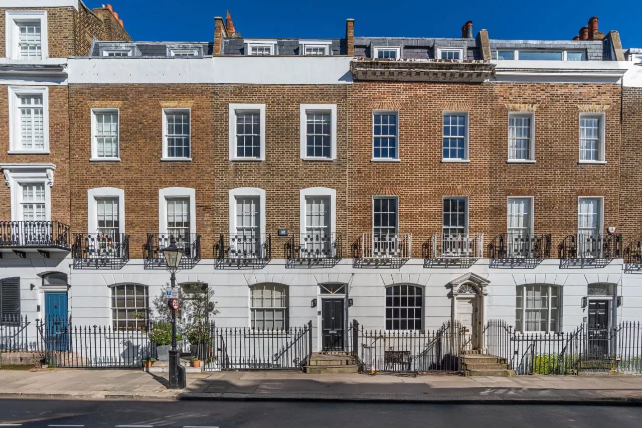Maison urbaine à Londres, Royaume-Uni, 242 m² - image 1