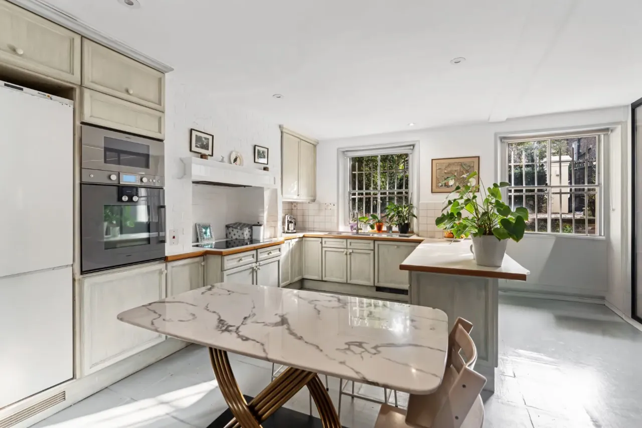 Haus in London, Großbritannien, 246 m² - Foto 7