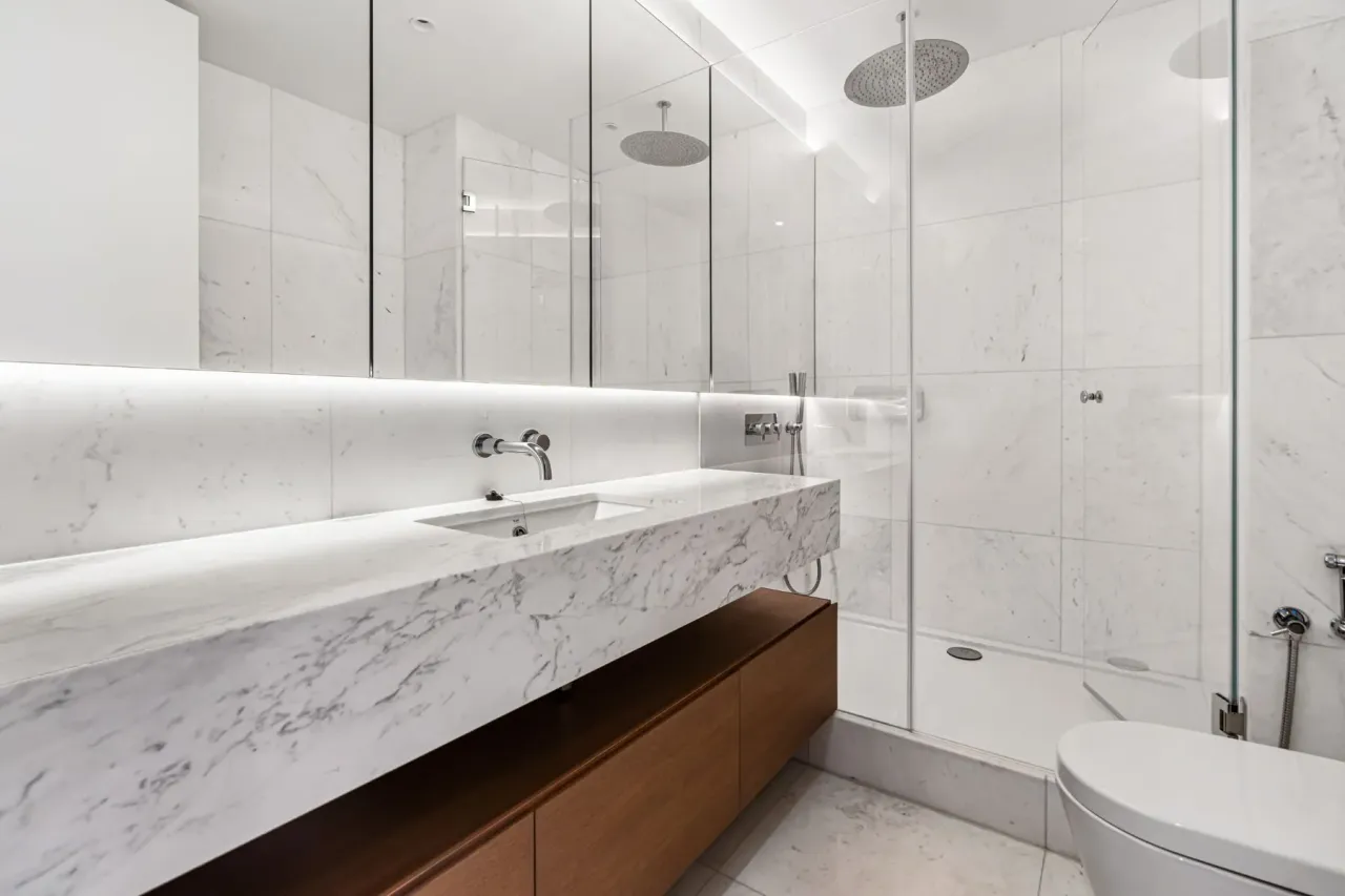 Apartment in London, United Kingdom, 180 m² - picture 4