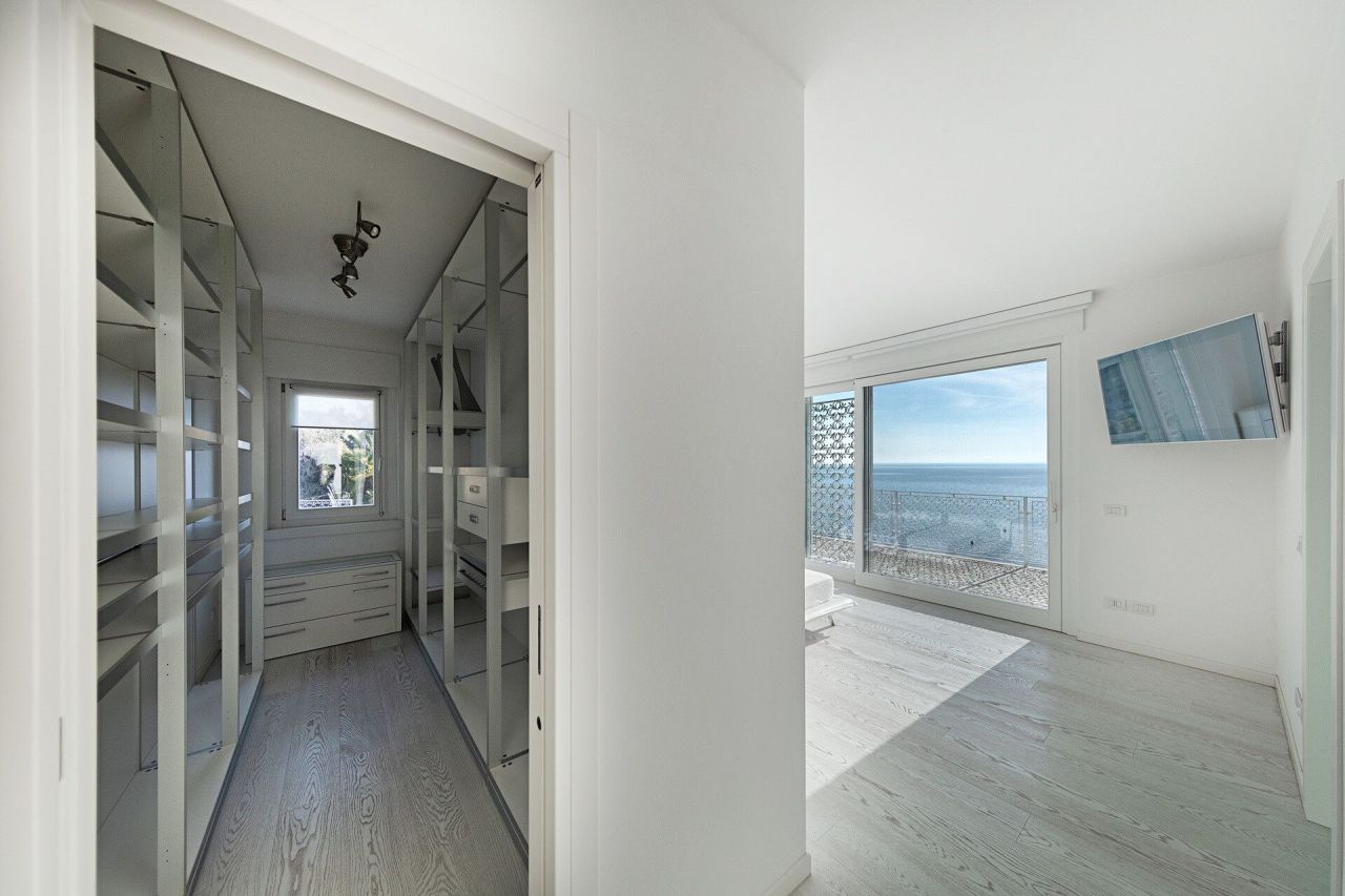 Villa par le Lac de Garde, Italie, 400 m² - image 13