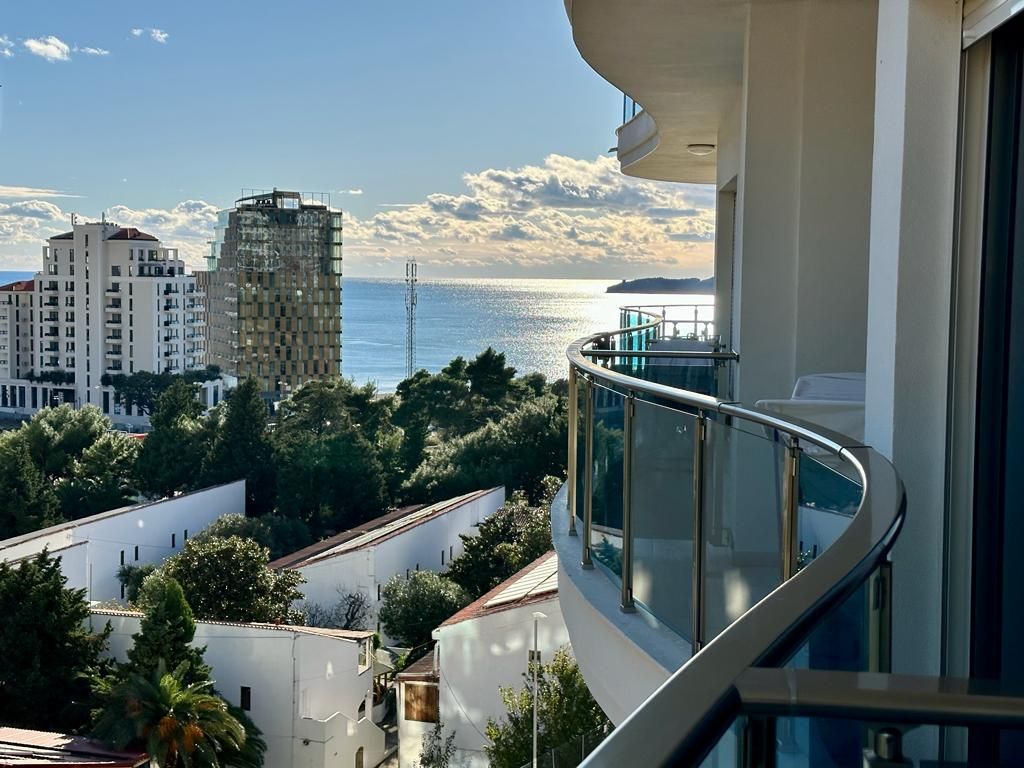 Flat in Becici, Montenegro, 58 m² - picture 1