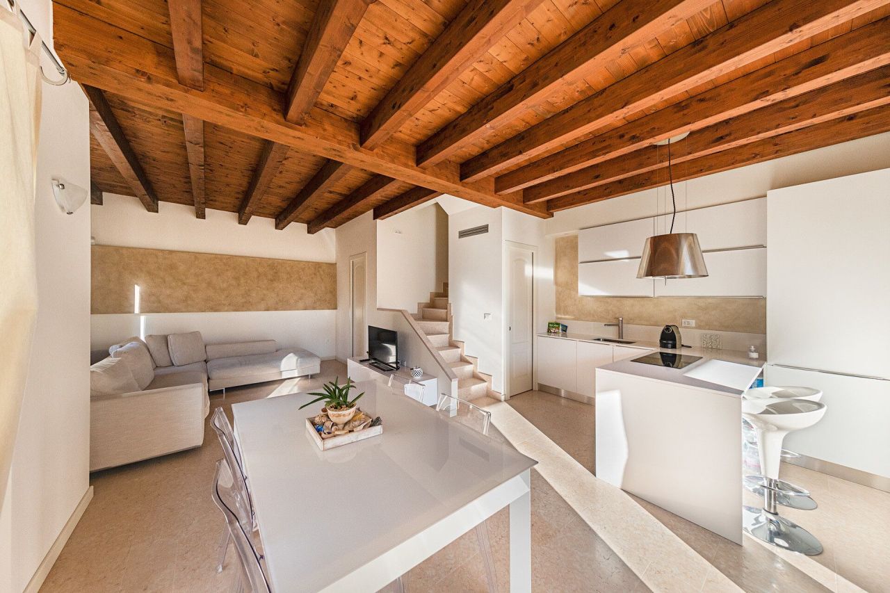 Villa sul Lago di Garda, Italia, 172 m² - foto 6