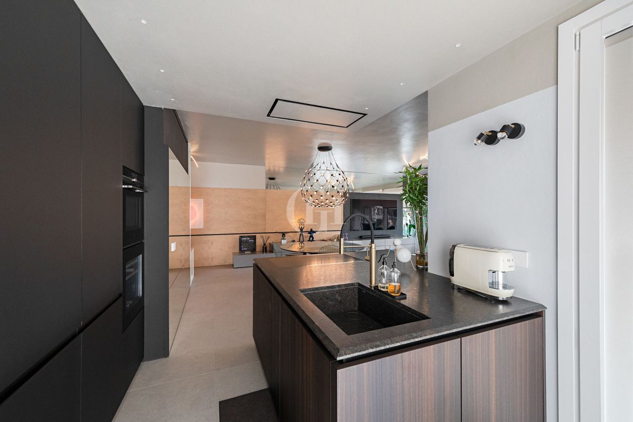 Apartment on Lake Garda, Italy, 185 m² - picture 5