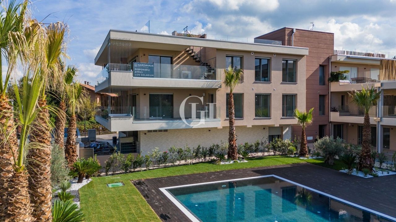 Apartment on Lake Garda, Italy, 185 m² - picture 14