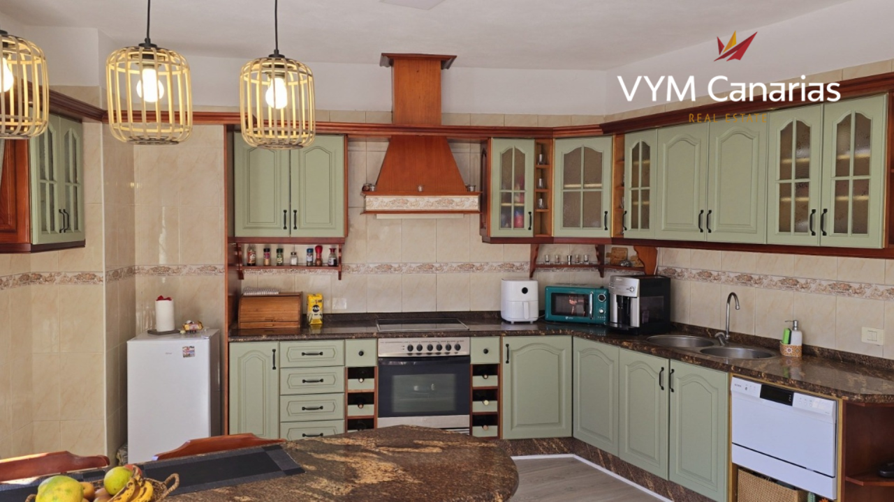 Villa on Tenerife, Spain, 186 m² - picture 15