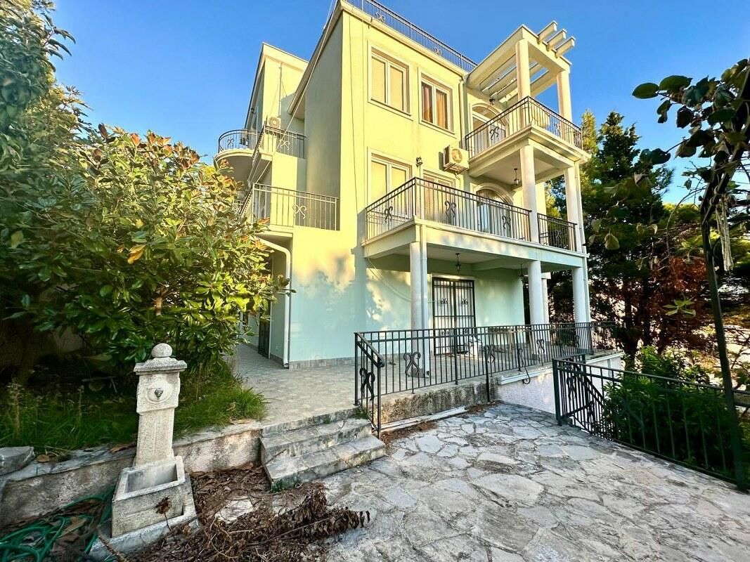 House in Susanj, Montenegro, 240 m² - picture 1