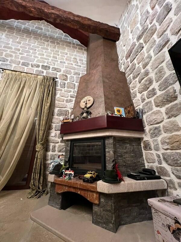 House in Kamenari, Montenegro, 280 m² - picture 2