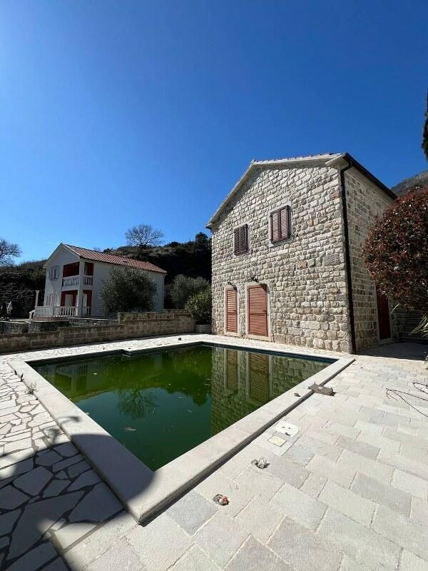 House in Kamenari, Montenegro, 280 m² - picture 5