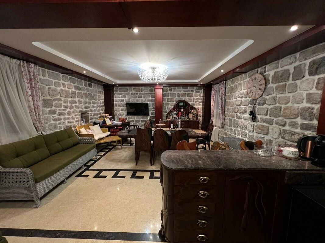 House in Kamenari, Montenegro, 280 m² - picture 10