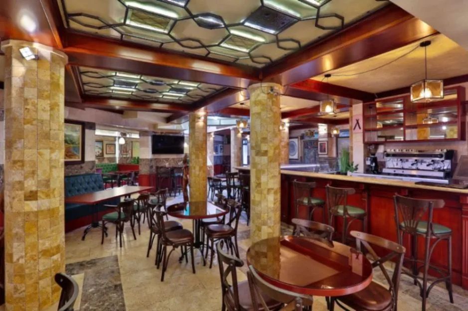 Cafe, restaurant in Budva, Montenegro, 490 m² - picture 1