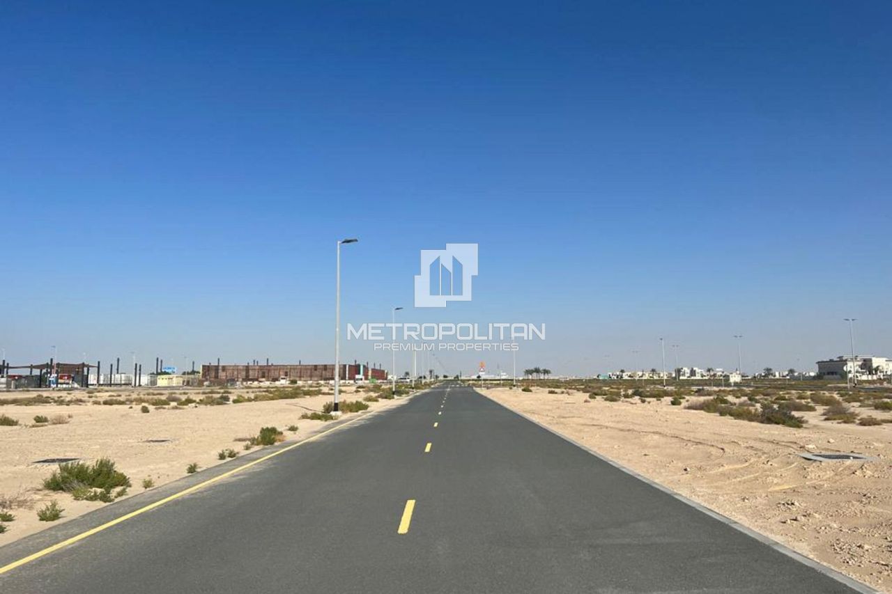Land in Dubai, UAE, 977 m² - picture 1
