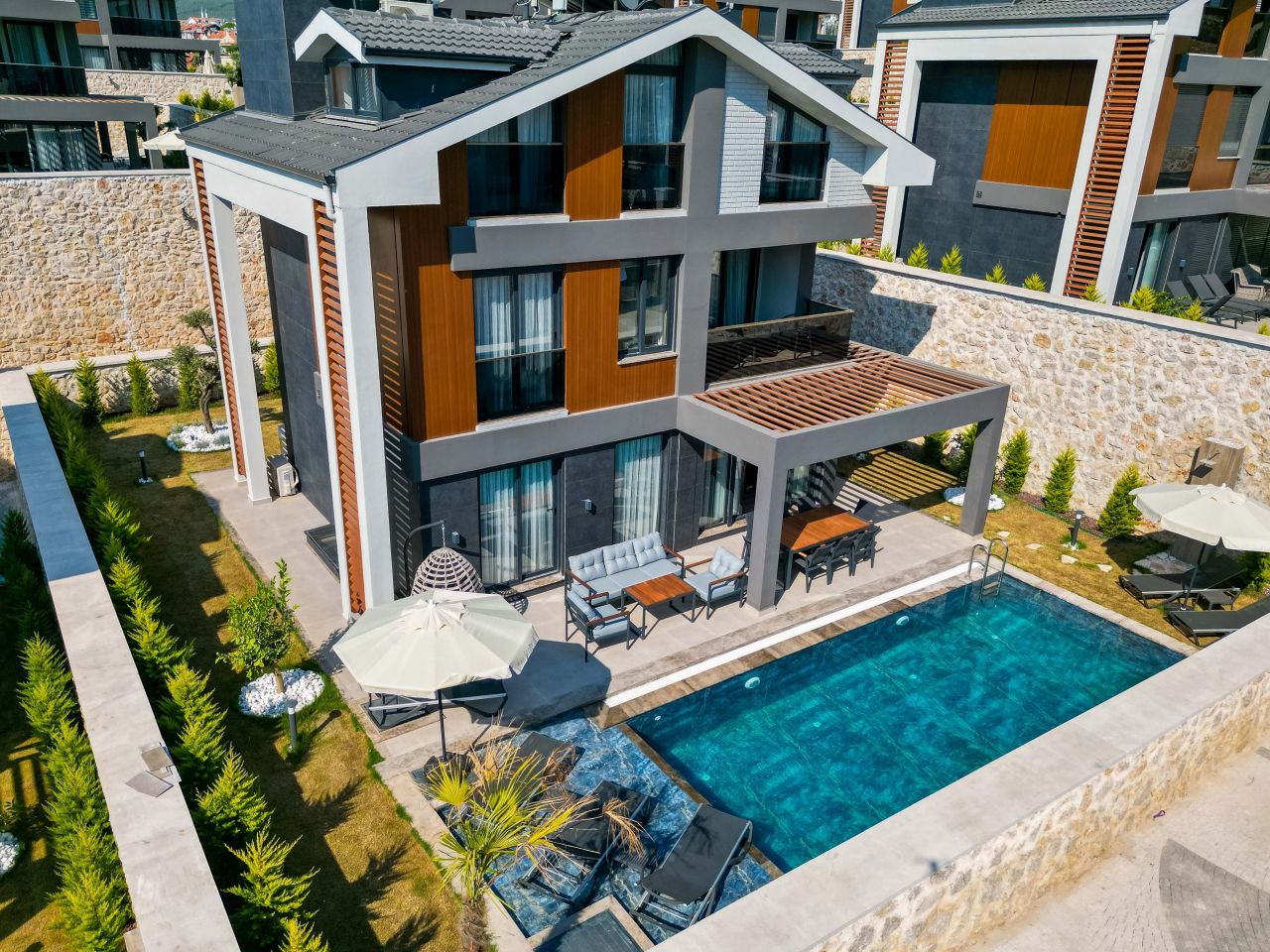 Villa à Fethiye, Turquie, 180 m² - image 1