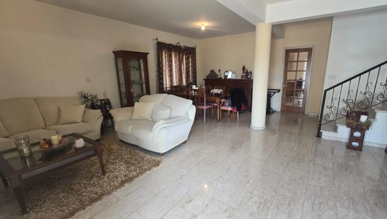 Maison à Kato Polemidia, Chypre, 247 m² - image 3