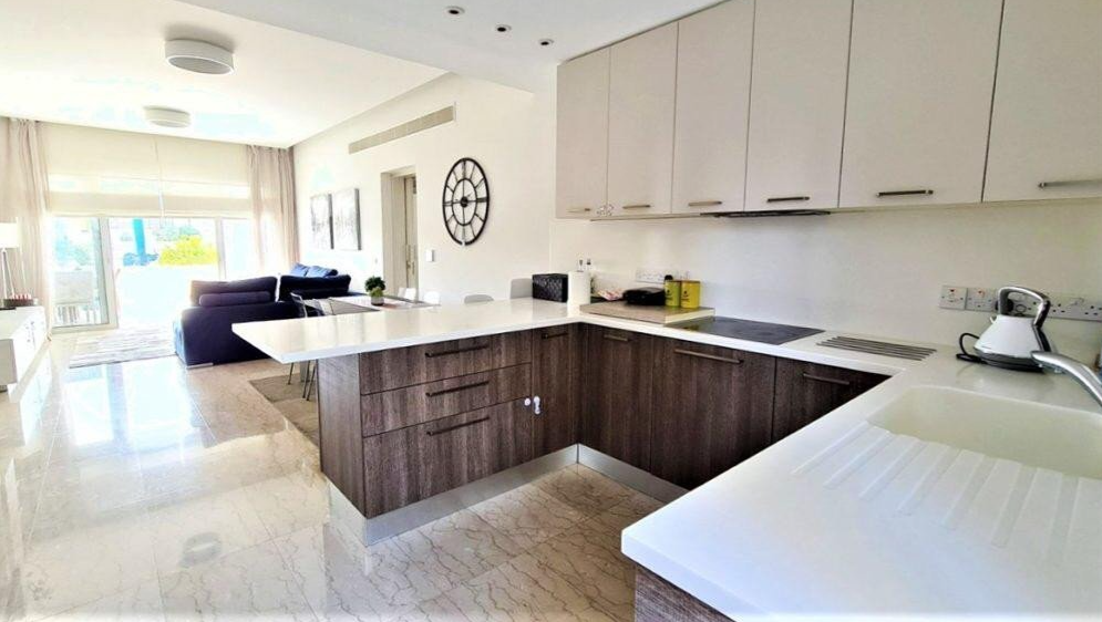 Apartment in Limassol, Cyprus - picture 7