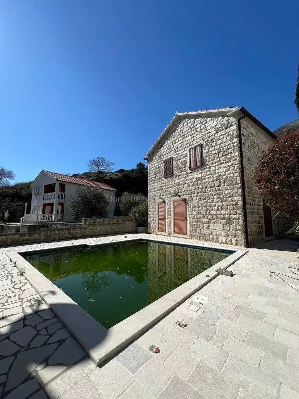 Villa in Herceg-Novi, Montenegro, 280 m² - picture 5