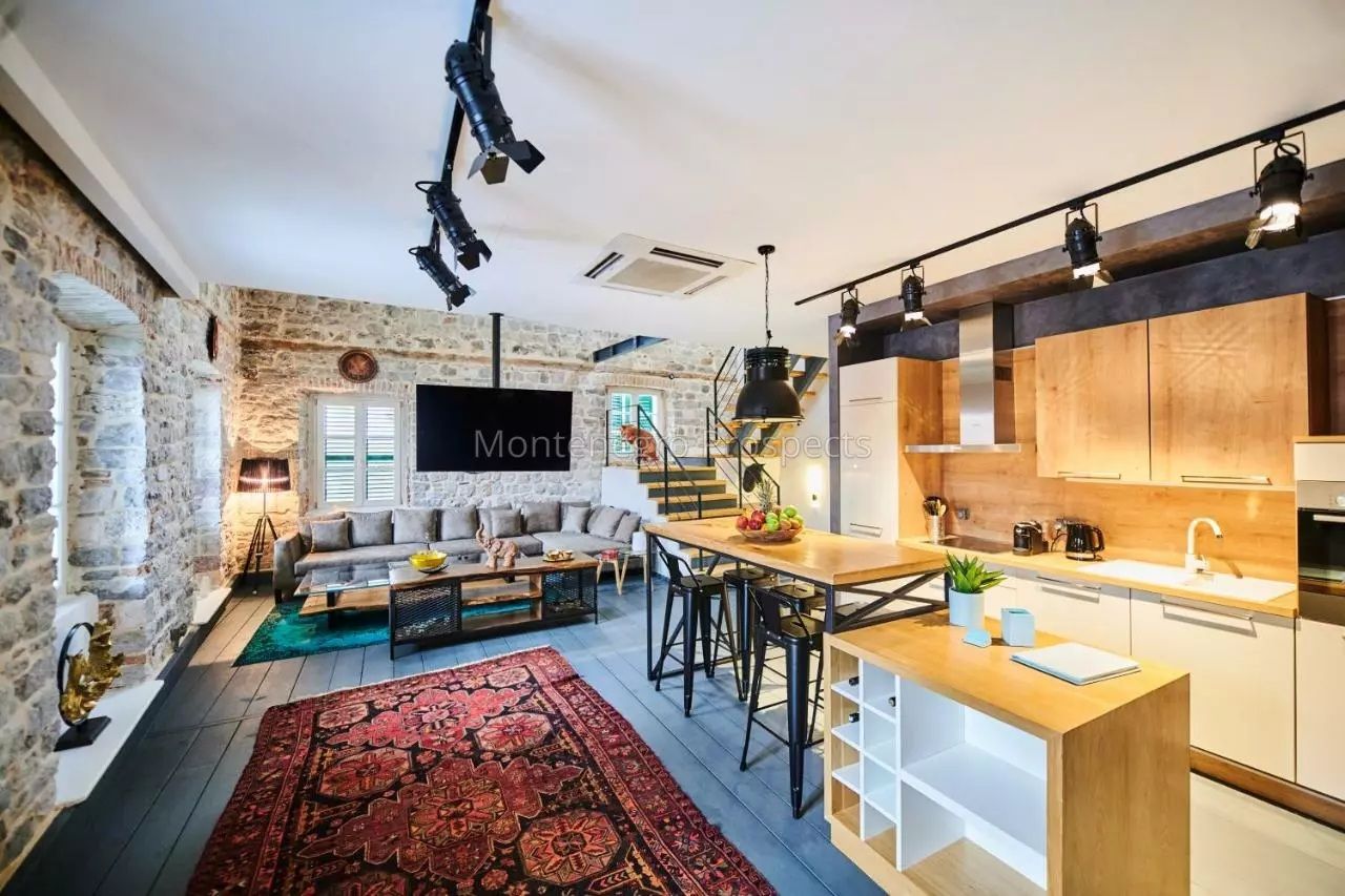 Appartement à Kotor, Monténégro, 108 m² - image 1